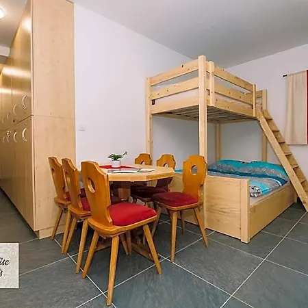 Paradise Slovenia Hotel 2*